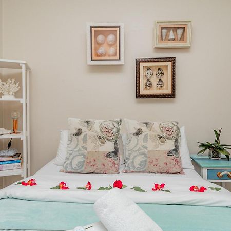 Sea Breeze Hotel Блубергстранд Стая снимка